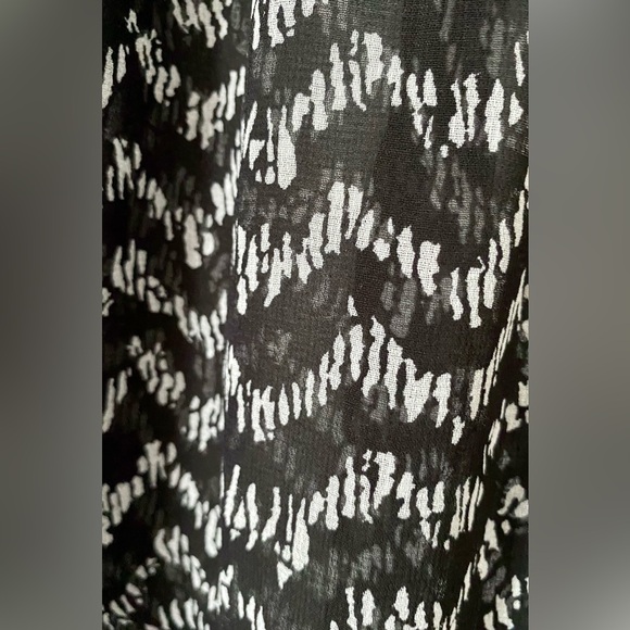 DYNAMITE light see through shirt for women size medium - Picture 4 of 6